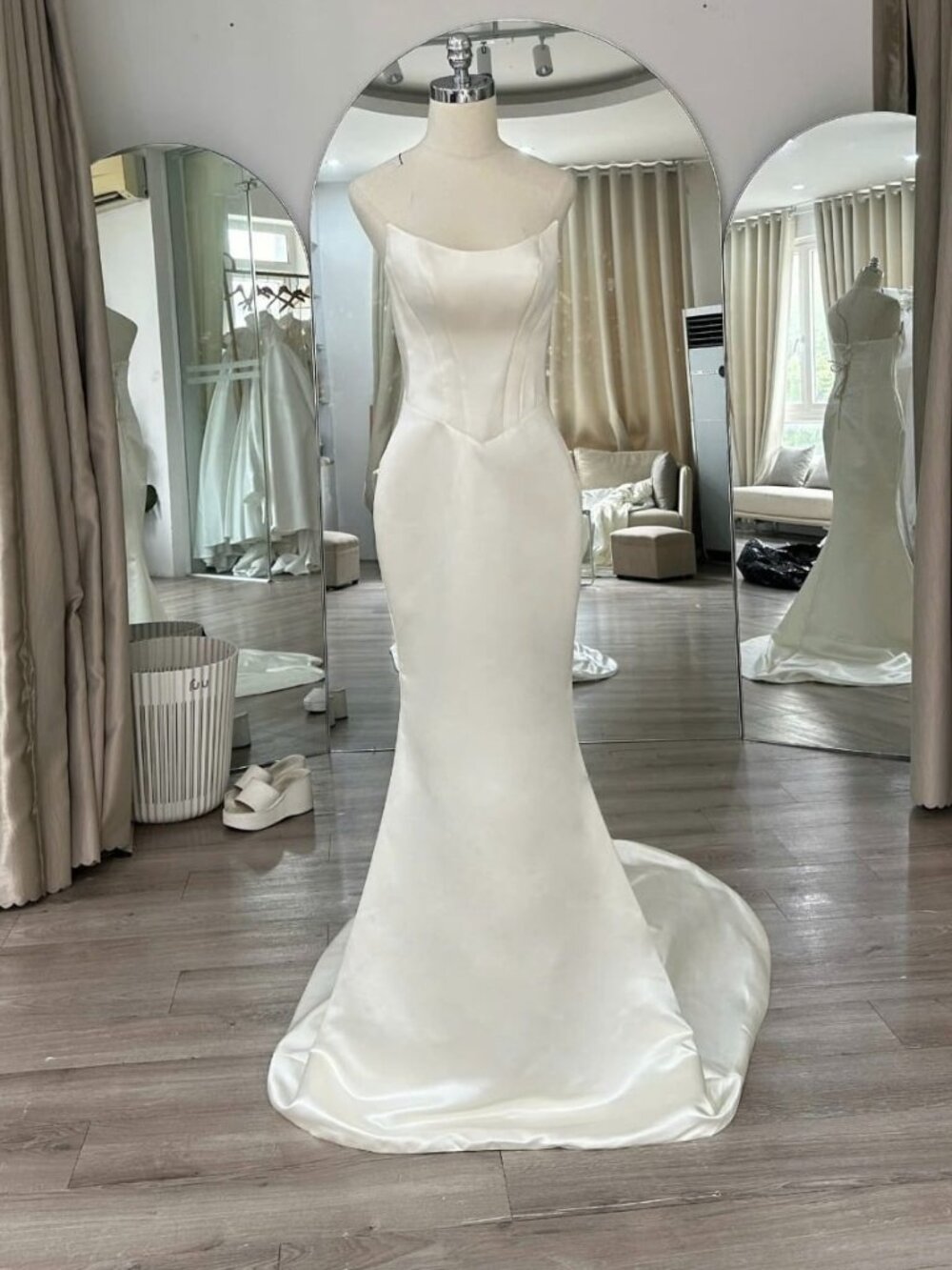 Custom Satin Mermaid Wedding Bridal Gown (Ivory) - Never Worn